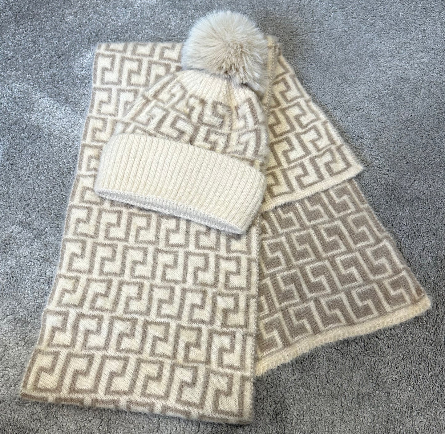 Woolly Bobble Hat & Scarf Set