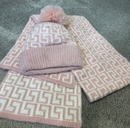 Woolly Bobble Hat & Scarf Set